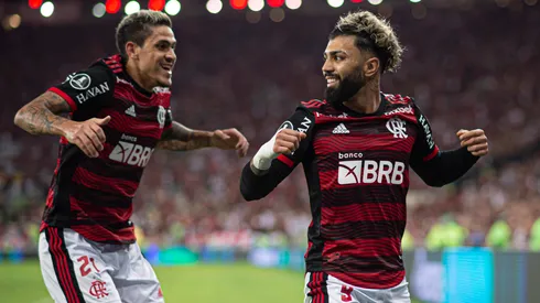 Foto: (Jorge Rodrigues/AGIF) – Pedro e Gabigol, do Flamengo, sonham com uma vaga na Copa do Mundo no Catar