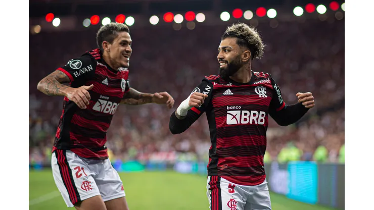 Foto: (Jorge Rodrigues/AGIF) - Pedro e Gabigol, do Flamengo, sonham com uma vaga na Copa do Mundo no Catar