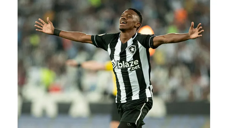 Foto: (Jorge Rodrigues/AGIF) - Jeffinho deixou o Botafogo em janeiro
