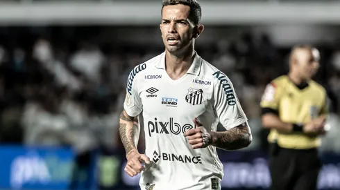 Foto: (Ivan Storti/Santos FC) – Carabajal fez sua estreia no Santos no clássico San-São do último domingo (21)