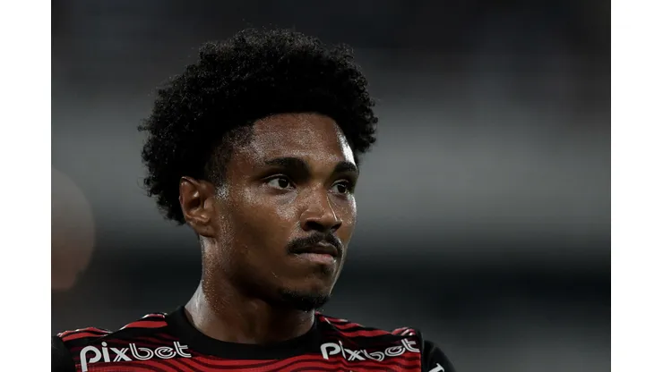 Foto: Thiago Ribeiro/AGIF - Vitinho tem contrato até o fim do ano no Flamengo