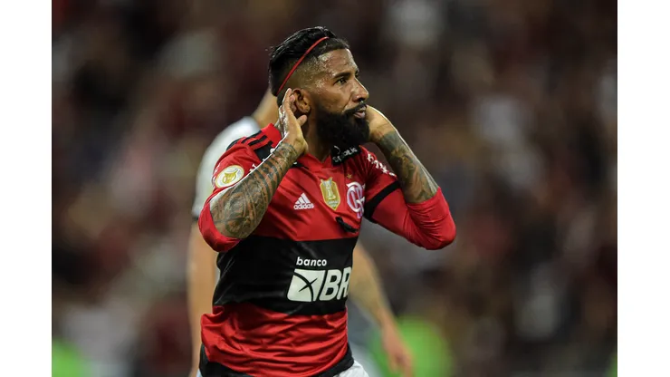 Foto: Thiago Ribeiro/AGIF | Rodinei é colocado na roda de comentários