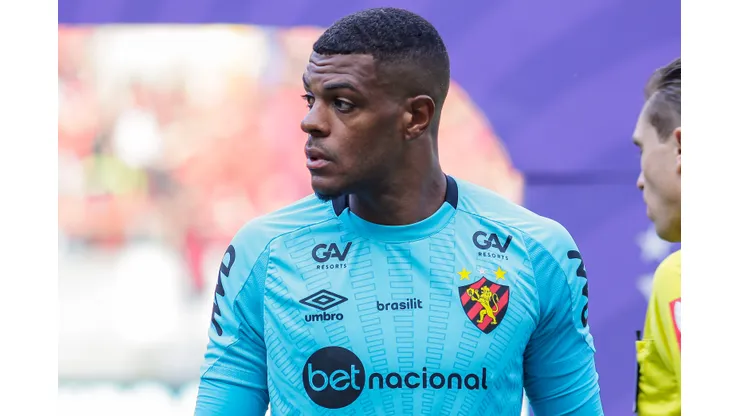 Foto: Rafael Vieira/AGIF - Claudinei sai em defesa de Saulo no Sport