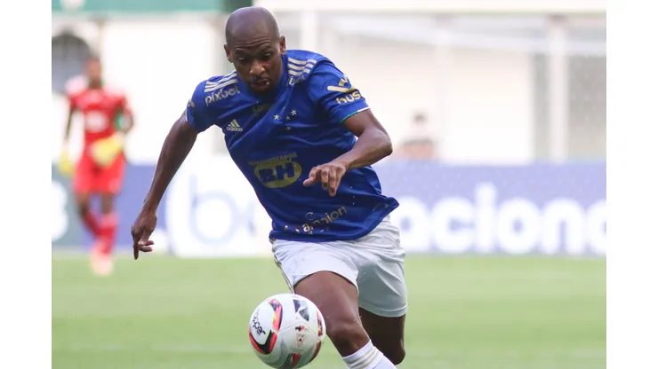 Foto: (Fernando Moreno/AGIF) - Waguininho não está nos planos de Pezzolano no Cruzeiro
