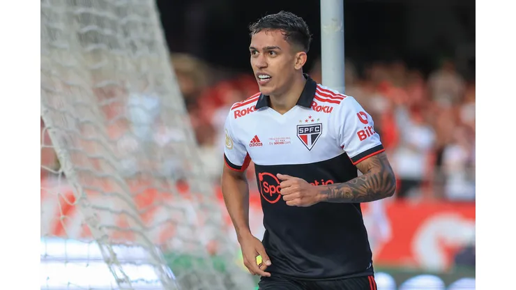 Foto: Marcello Zambrana/AGIF - Igor Vinícius renovou com o São Paulo até 2025