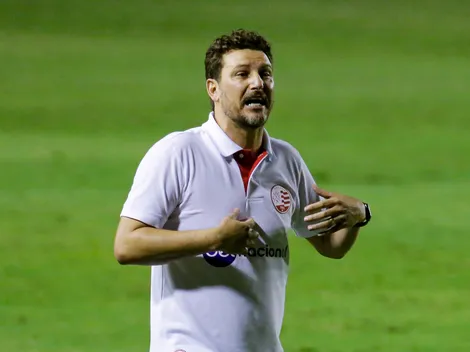 "Poderia ter conduzido isso há 10 dias"; Elano 'desce a lenha' no Botafogo sobre Lucas Perri