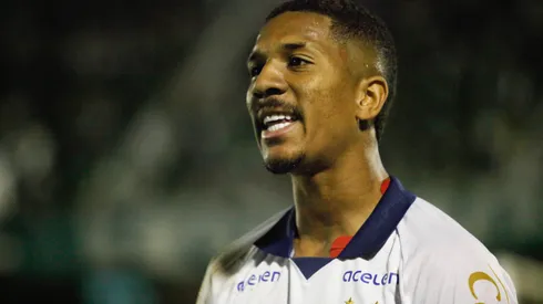Foto: (Rogério Capela/AGIF) – Matheus Davó é o artilheiro do Bahia nesta Série B com sete gols marcados em 23 jogos, sendo 13 como titular
