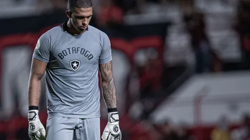 Foto: (Heber Gomes/AGIF) – Diego Loureiro está prestes a ser emprestado pelo Botafogo a um rival na Série A
