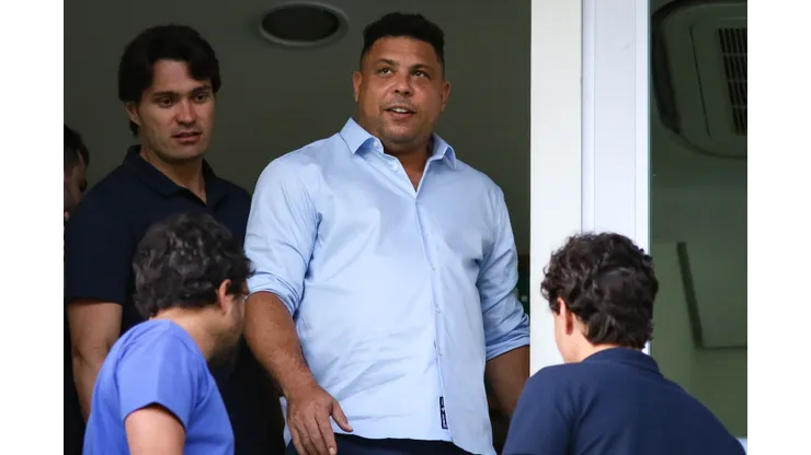 MG - Belo Horizonte - 26/01/2022 - MINEIRO 2022 CRUZEIRO X URT - Ronaldo Fenomeno antes da partida contra o URT no estadio Independencia pelo campeonato Mineiro 2022. Foto: Fernando Moreno/AGIF