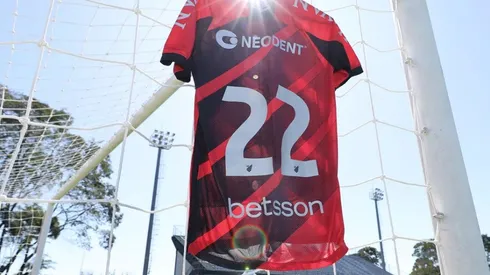 Fabio Wosniak/Athletico – Camisa do Athletico-PR com novo patrocinador