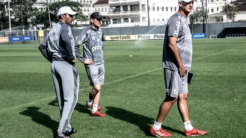 Foto: (Ivan Storti/Santos FC) – Lisca ganhou um novo auxiliar técnico no Santos
