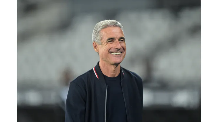Thiago Ribeiro/AGIF- Luís Castro, técnico do Botafogo