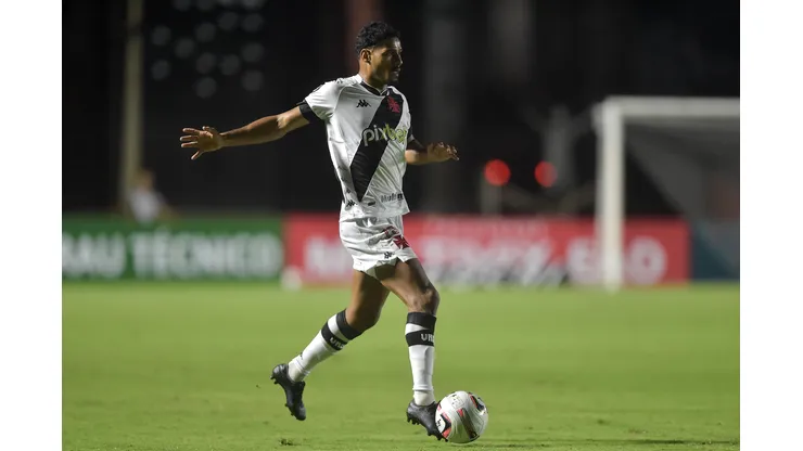 Foto: (Thiago Ribeiro/AGIF) - Gabriel Dias é desfalque certo no Vasco para a sequência da Série B