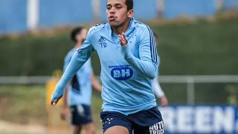 Foto: (Gustavo Aleixo/Cruzeiro) – Miticov é um dos jovens que não serão aproveitados pelo Cruzeiro