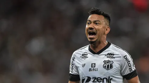 Foto: (Thiago Ribeiro/AGIF) – Rodrigo Lindoso é uma das baixas do Ceará para o jogo de ida das quartas de final da Copa Sul-Americana