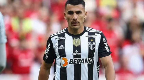 Foto: (Pedro H. Tesch/AGIF) – Junior Alonso não acredita que o elenco do Atlético esteja de "barriga cheia" pelos títulos conquistados em 2021