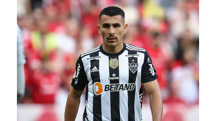 Foto: (Pedro H. Tesch/AGIF) - Junior Alonso não acredita que o elenco do Atlético esteja de "barriga cheia" pelos títulos conquistados em 2021