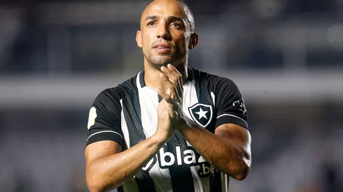 Foto: Vitor Silva/Botafogo – Marçal também estava jogando na Europa.