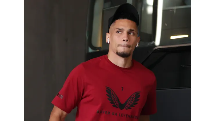 Foto: (Alex Grimm/Getty Images) - Paulinho, do Bayer Leverkusen, chegou a ter seu nome ventilado no Vasco na última janela de transferências