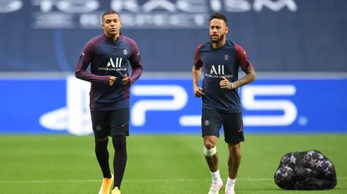 David Ramos/ Getty Images- Neymar e Mbappé, jogadores do PSG