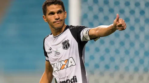 Foto: (Jeferson Guareze/AGIF) – Magno Alves marcou época no Ceará