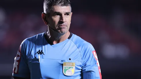 Foto: Ettore Chiereguini/AGIF – Arbitragem de Marcelo de Lima Henrique rendeu polêmicas em Atlético-MG x Palmeiras