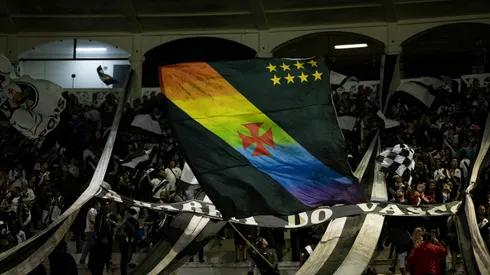 Foto: (Jorge Rodrigues/AGIF) – A torcida do Vasco tem feita a diferença nesta Série B