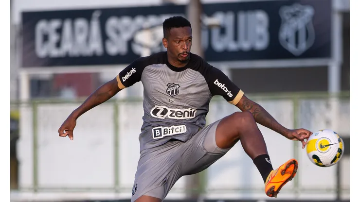 Foto: (Felipe Santos/cearasc.com) - Jô deve ser um dos 11 titulares do Ceará na próxima rodada do Brasileirão