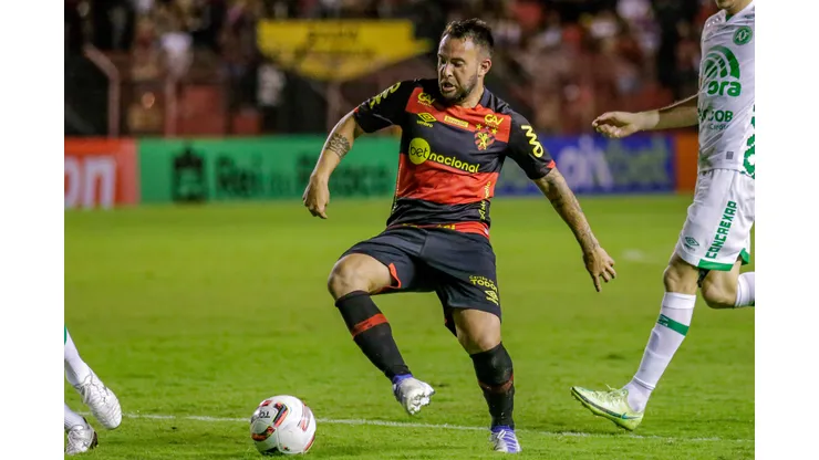 Foto: (Rafael Vieira/AGIF) - Giovanni disputou 24 jogos nesta Série B pelo Sport, onde marcou um gol e concedeu três assistências