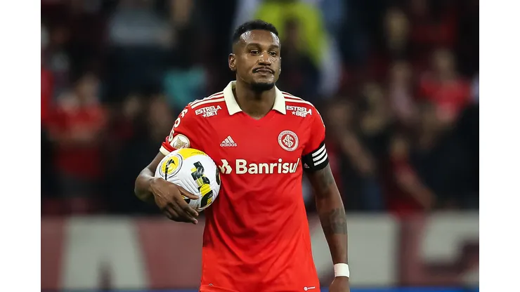 Pedro H. Tesch/AGIF- Edenilson, meia do Inter
