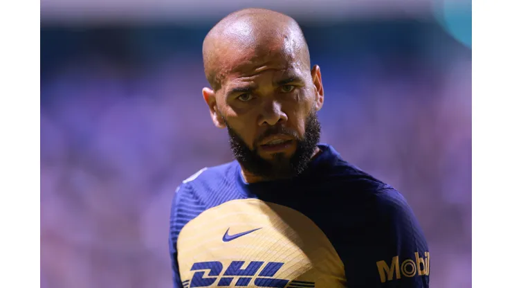 Hector Vivas/ Getty Images- Daniel Alves, lateral do Pumas