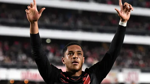 Foto: (Marcelo Endelli/Getty Images) – Vitor Roque tem sido um dos grandes nomes do Athletico em 2022