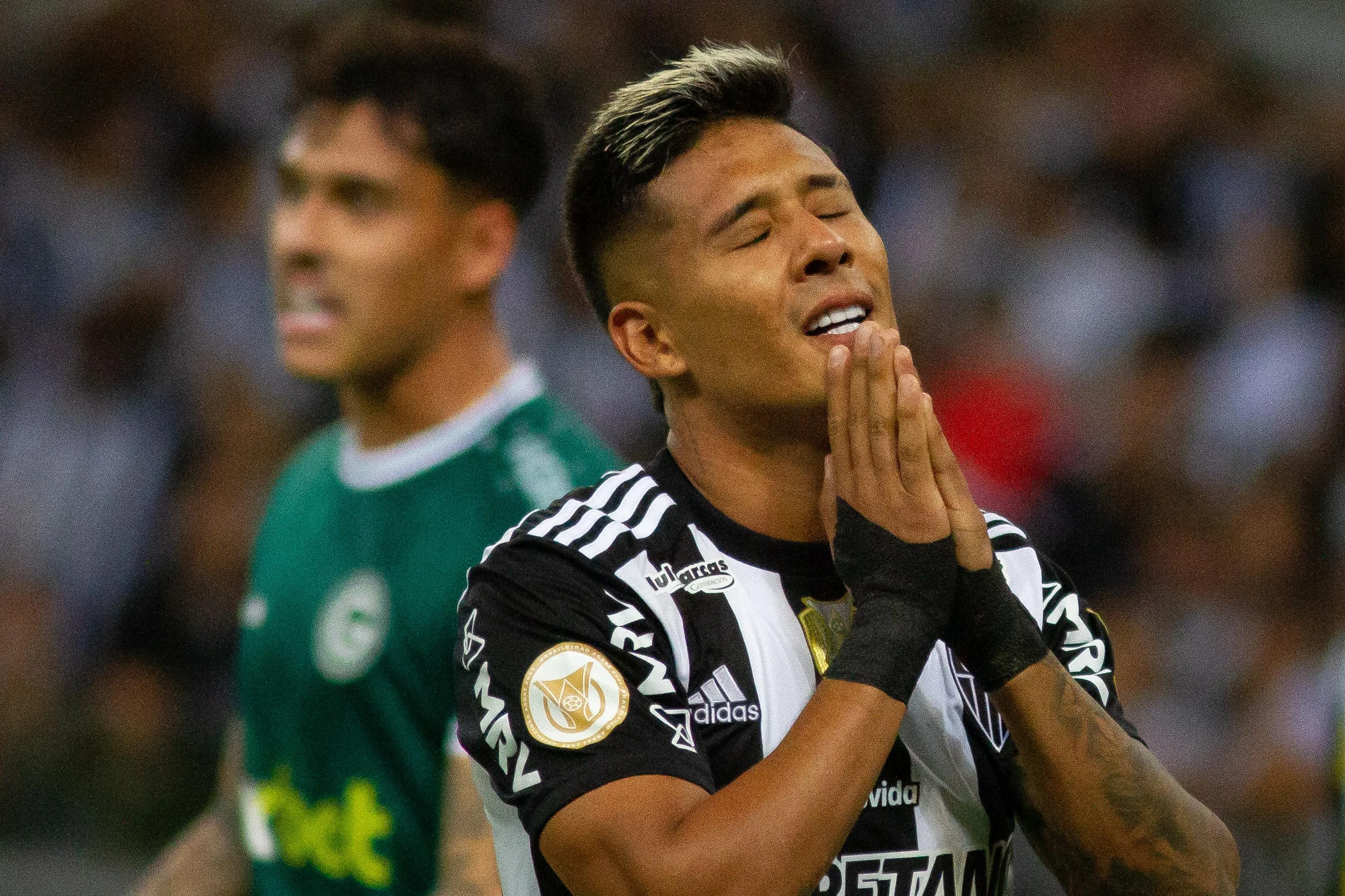 Cruzeirenses provocam Atlético em caso Zaracho