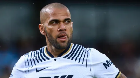 Photo by Manuel Velasquez/Getty Images – Daniel Alves comenta presença na Copa