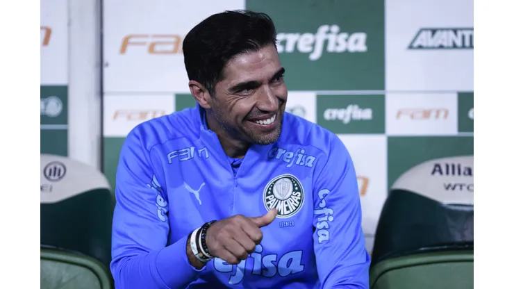 Foto: (Ettore Chiereguini/AGIF) - Abel Ferreira, técnico do Palmeiras, mandou uma 'indireta' para o Atlético antes do duelo válido pelo Brasileirão