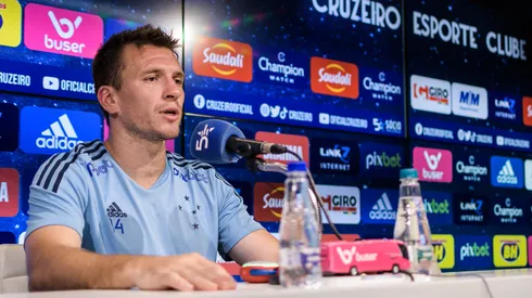 Foto: (Gustavo Aleixo/Cruzeiro) – Eduardo Brock concedeu entrevista coletiva no Cruzeiro nesta terça (20)
