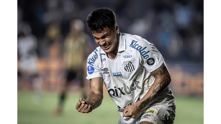 Foto: (Raul Baretta/AGIF) - Marcos Leonardo deve ser um dos titulares do Santos no clássico contra o Palmeiras
