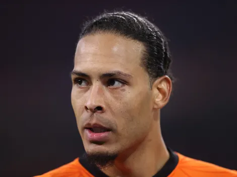 "Já treinou o Van Dijk"; Bastidores fervem e técnico argentino pode parar no Santos