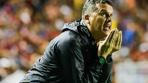 Foto: (Rafael Vieira/AGIF) – Claudinei Oliveira teceu críticas à arbitragem do jogo do Sport contra a Ponte Preta