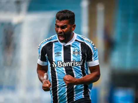 "Até mesmo virar titulares"; Thiago Santos puxa a fila e Renato pode mudar futuro de quarteto no Grêmio