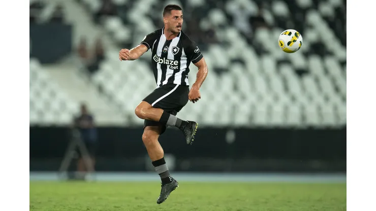 Jorge Rodrigues/AGIF- Gabriel Pires, volante do Botafogo