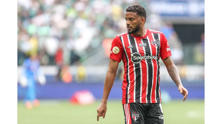 Marcello Zambrana/AGIF- Reinaldo, lateral do São Paulo