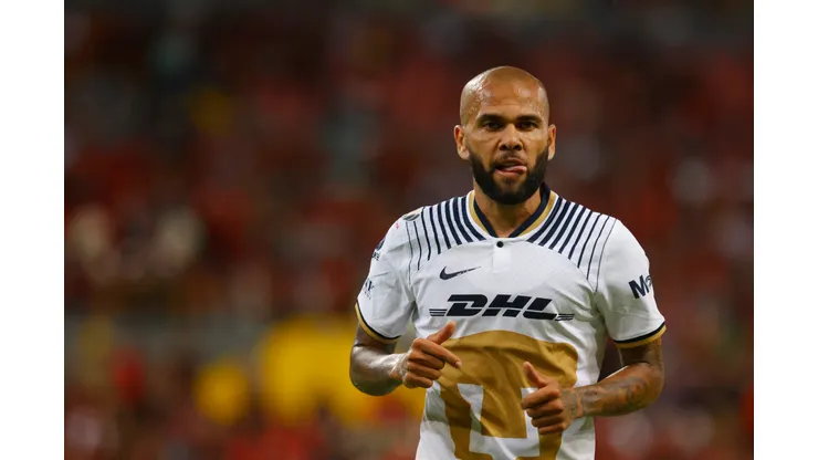 Refugio Ruiz/ Getty Images- Daniel Alves, lateral do Pumas do México