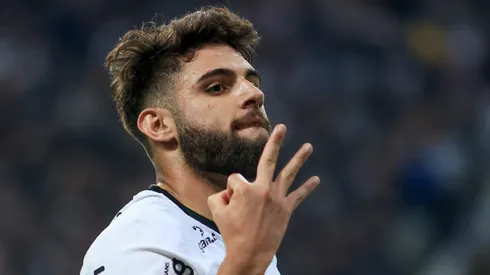 Foto: Marcello Zambrana/AGIF – Yuri já não vinha sendo bem visto pela torcida.
