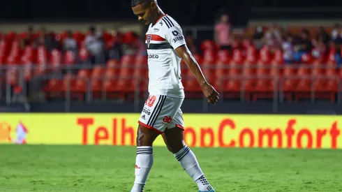Foto: (Marcello Zambrana/AGIF) – Nikão tem sofrido com as frequentes lesões desde que chegou ao São Paulo
