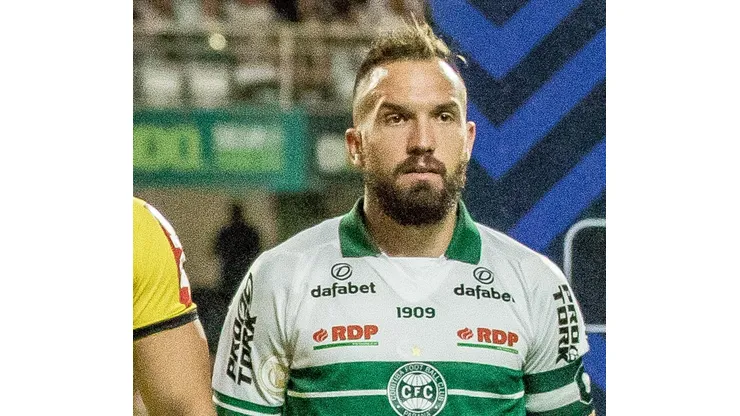 Foto: Robson Mafra/AGIF - Willian Farias pode retornar ao Coritiba na reta final do Brasileirão