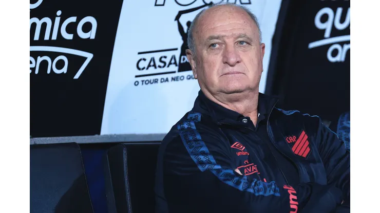 Foto: (Ettore Chiereguini/AGIF) - Felipão garantiu que a ansiedade não está atrapalhando o Athletico antes da final da Libertadores