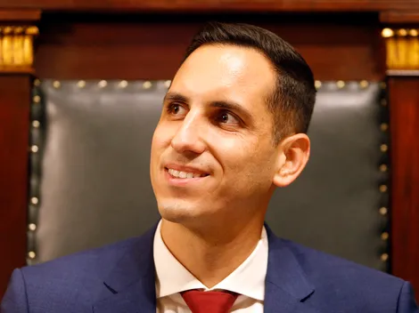 Abel 'joga o mistério' no lixo e dá o papo sobre o interesse do Palmeiras em Gatito Fernández