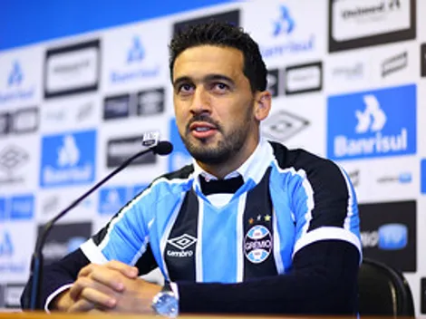 Parça de Edílson é 'chamado nos bastidores' e revela desejo de permanecer no Grêmio em 2023