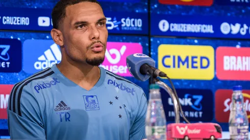 Foto: (Gustavo Aleixo/Cruzeiro) – Neris concedeu sua primeira entrevista coletiva no Cruzeiro nesta sexta (21)